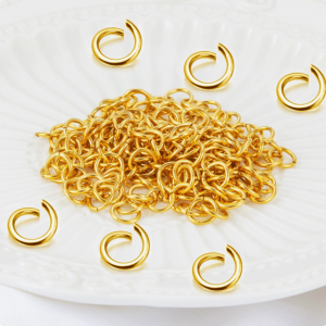 Anilla de acero inoxidable abierta color dorado