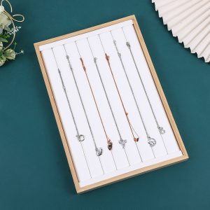 Alternative view of Bandeja expositor de bambu para anilla