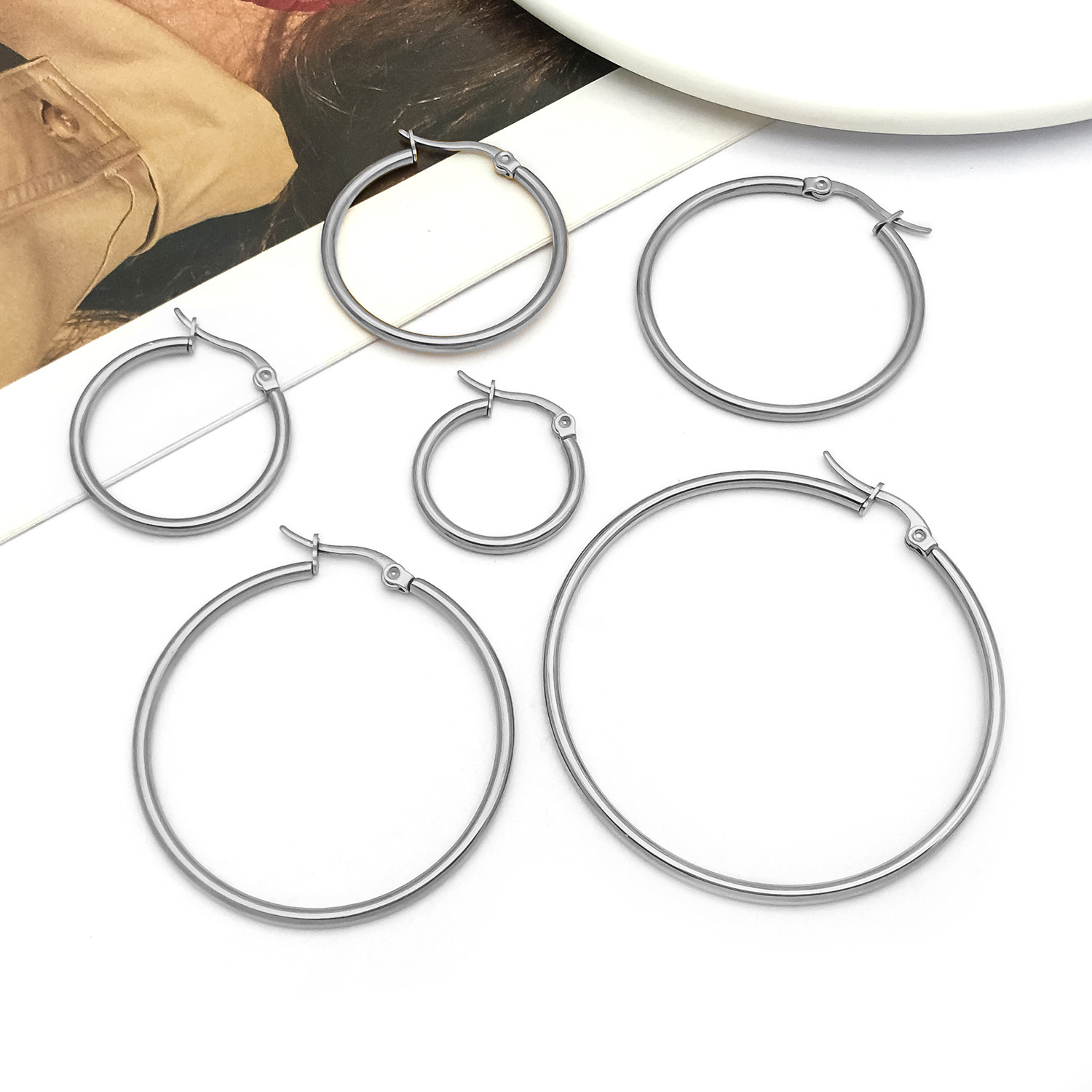 Aro de pendiente acero inoxidable grosor 2mm varios medidas Pack 12 Uds.